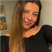 Profesora de diseño on-line para niños-adultos
